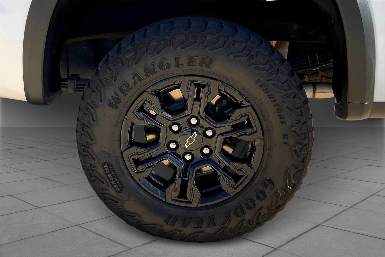 2024 Chevrolet Silverado 1500 ZR2 photo 9