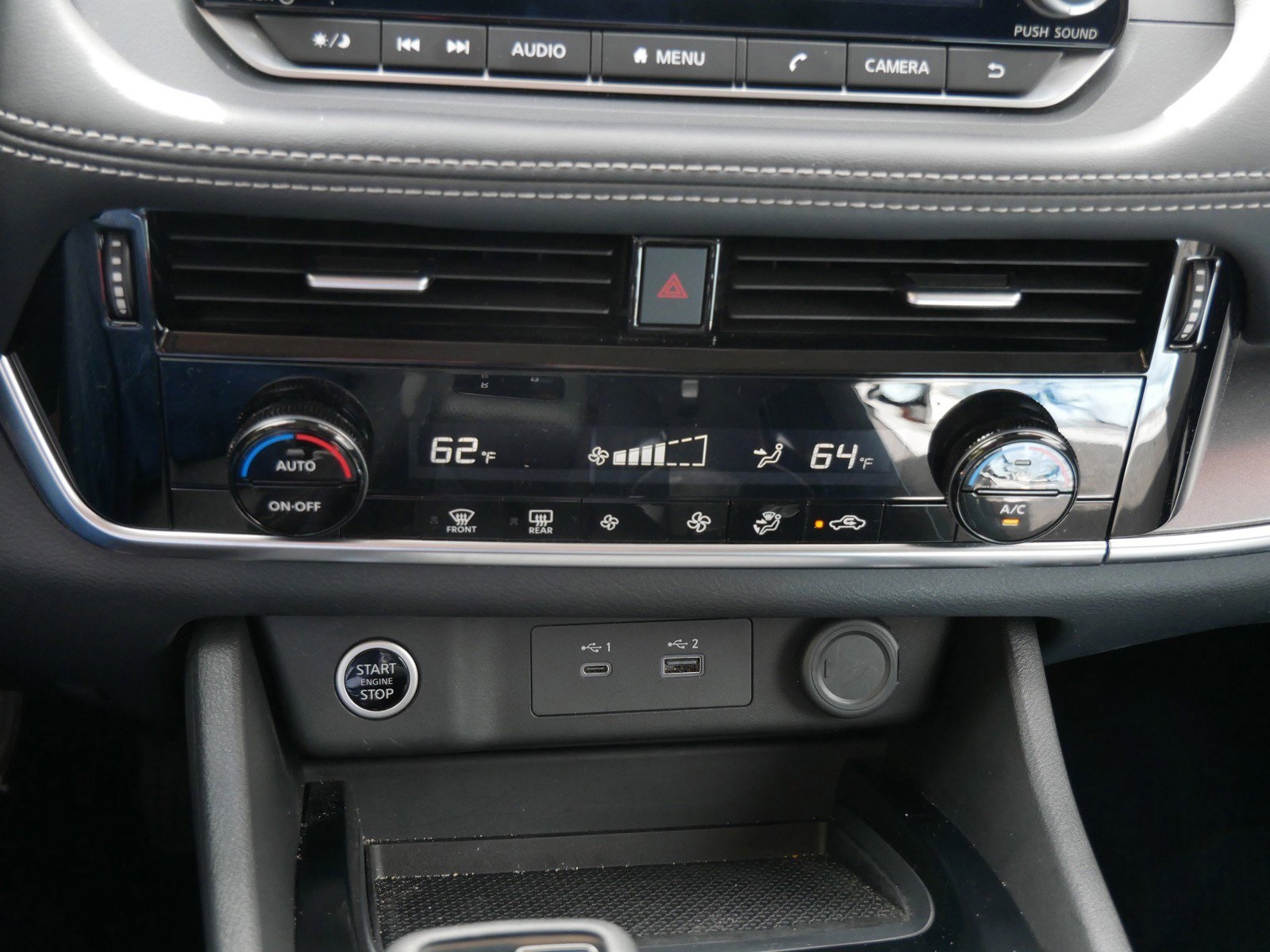 2022 Nissan Rogue SV photo 18