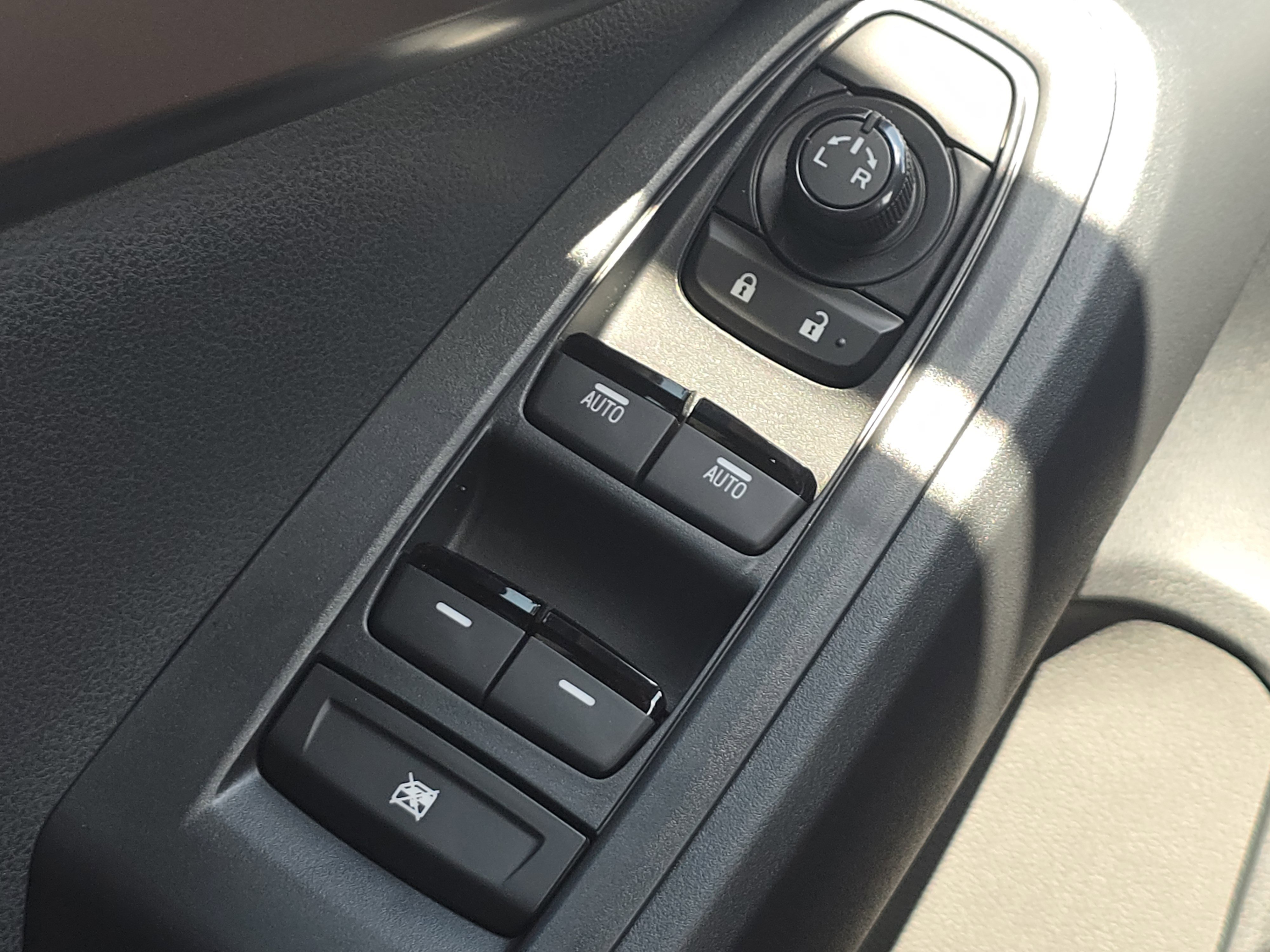 2025 Subaru Impreza Base photo 12