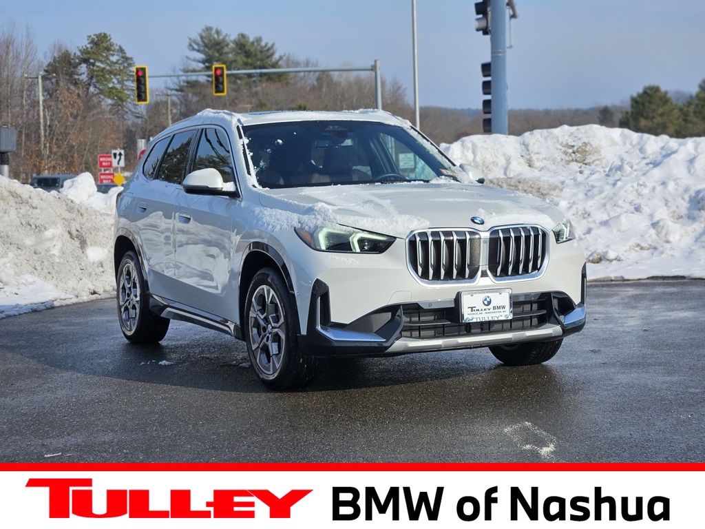 2025 BMW X1 28i's photo