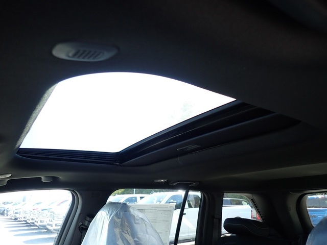 2025 Jeep Grand Cherokee Laredo photo 14