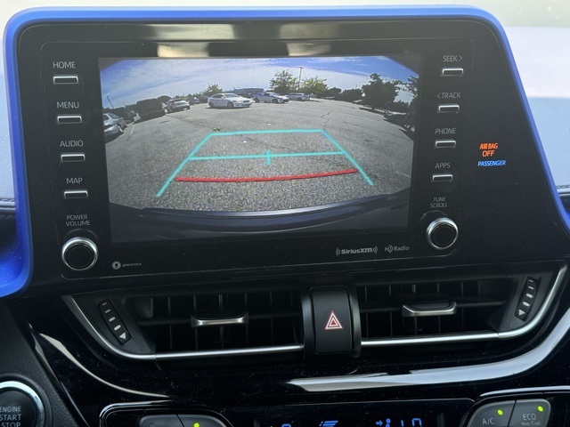 2022 Toyota C-HR XLE photo 21