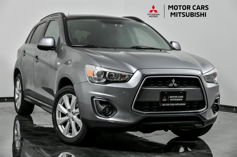 2014 Mitsubishi Outlander Sport SE's photo