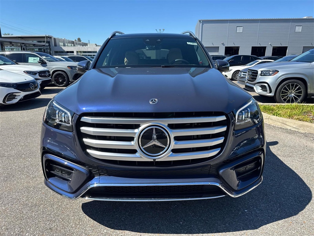 2026 Mercedes Benz GLS 450 4MATIC photo 2
