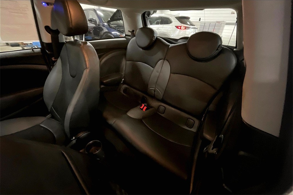 2010 MINI COOPER - Image 22