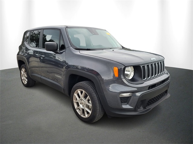 2023 Jeep Renegade Latitude's photo