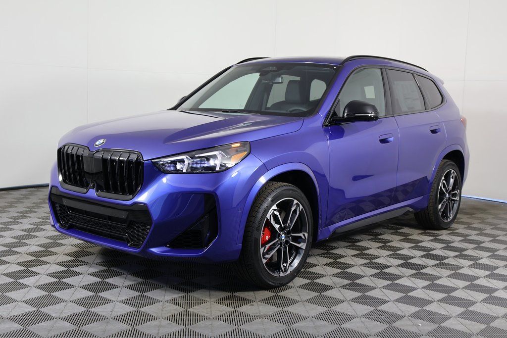 2026 BMW X1 28i's photo