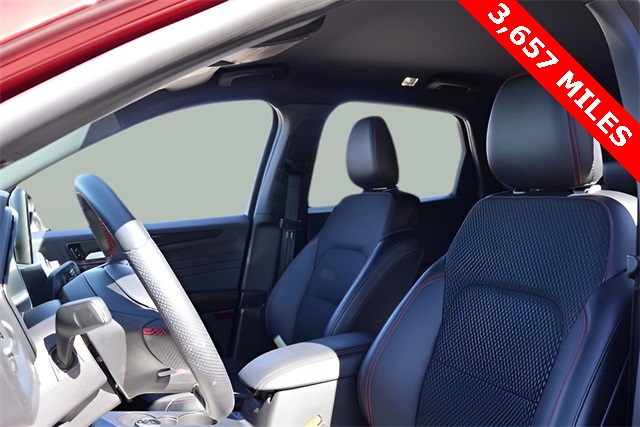 2025 Ford Escape ST-Line photo 3