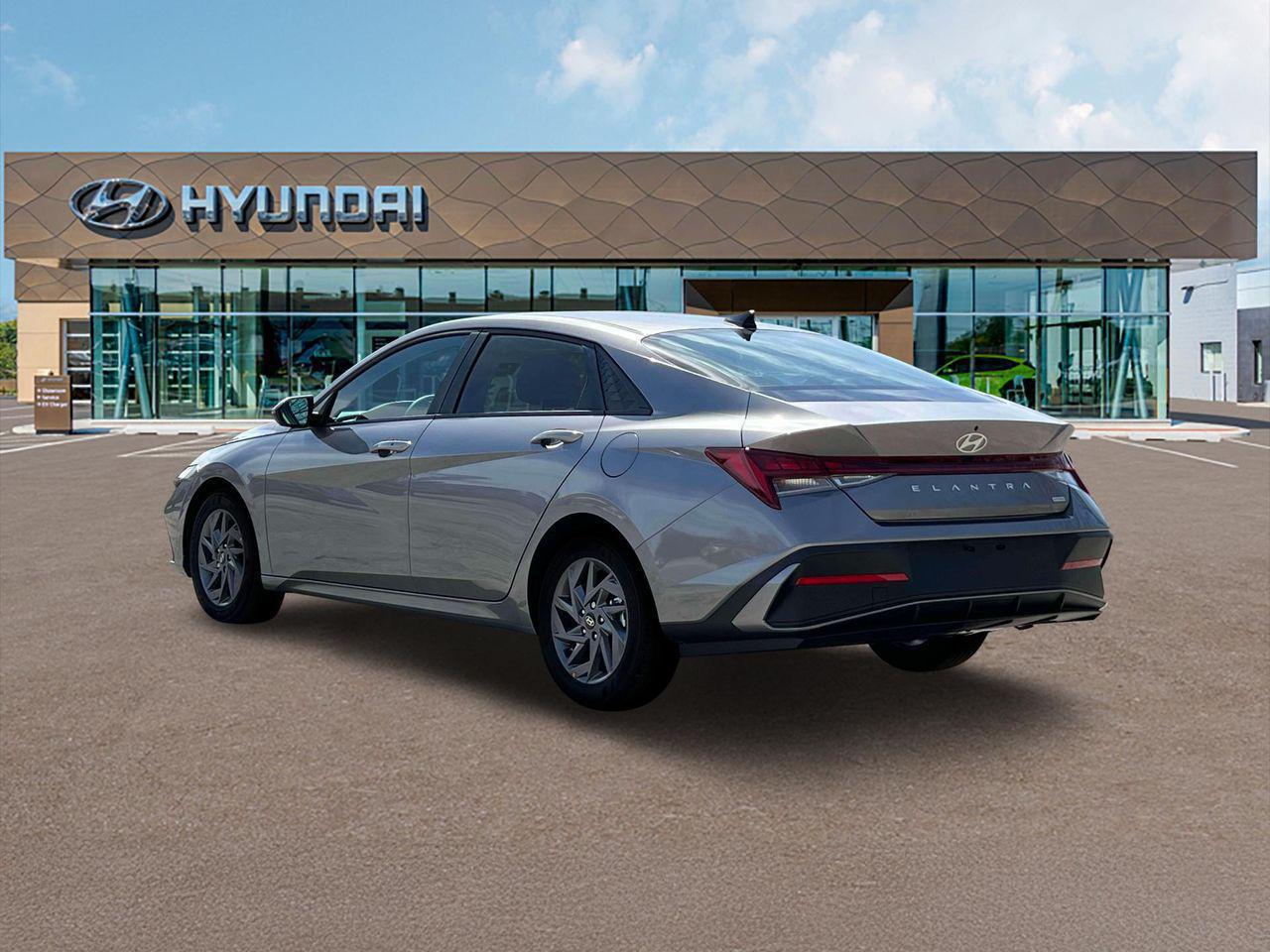 2025 Hyundai Elantra Hybrid Blue photo 5