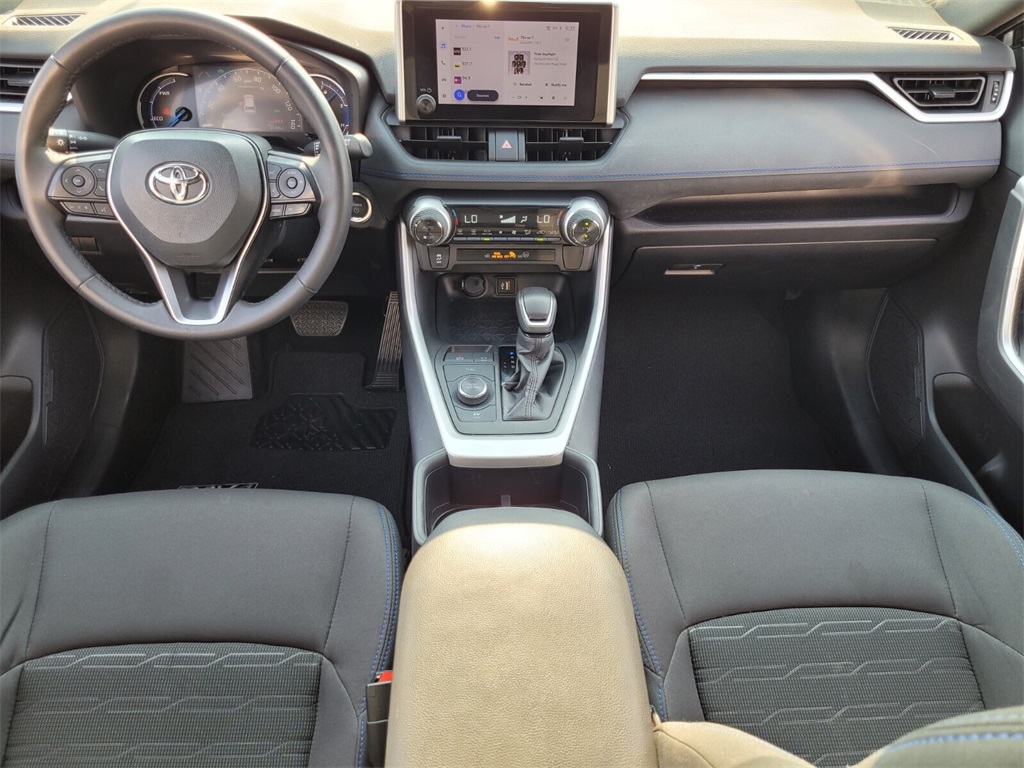 2024 Toyota RAV4 Hybrid SE photo 7