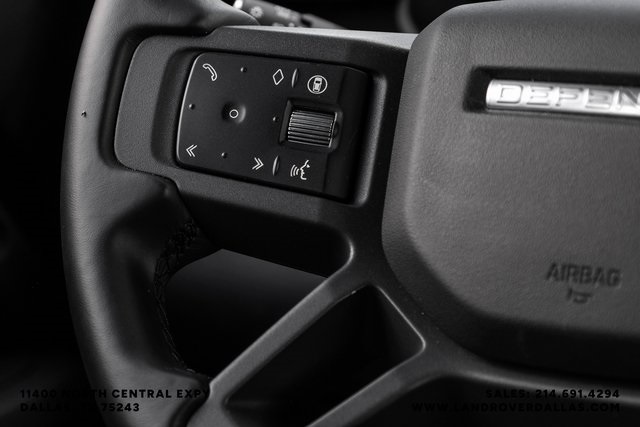 2025 Land Rover Defender 110 X-Dynamic SE photo 18