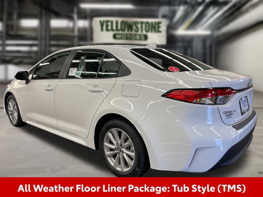 2025 Toyota Corolla LE photo 2