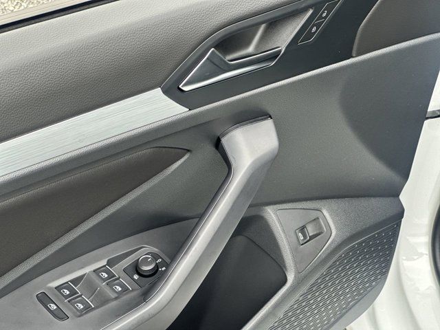 2025 Volkswagen Jetta 1.5T Sport photo 4