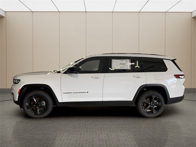 2025 Jeep Grand Cherokee Limited photo 2