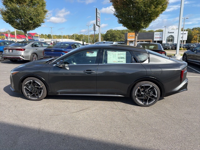 2025 Kia K4 GT-Line photo 4