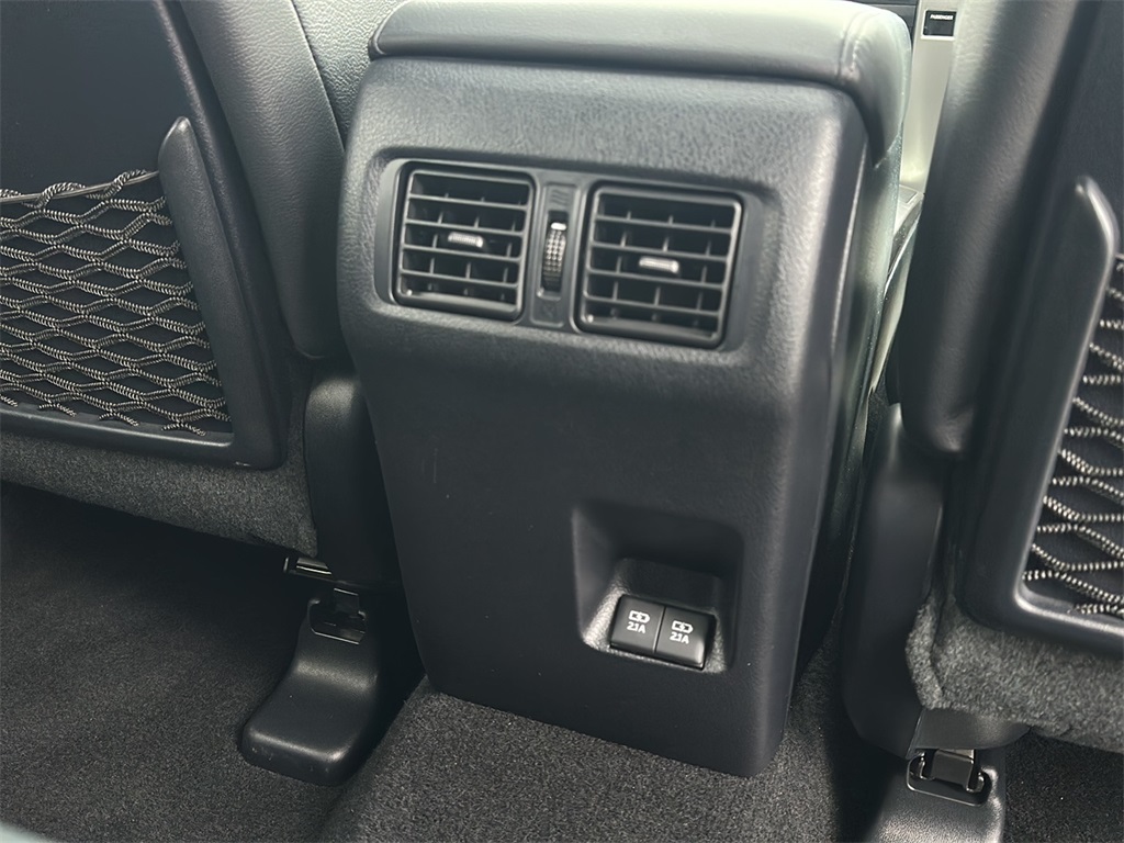 2022 Toyota 4Runner Limited photo 24