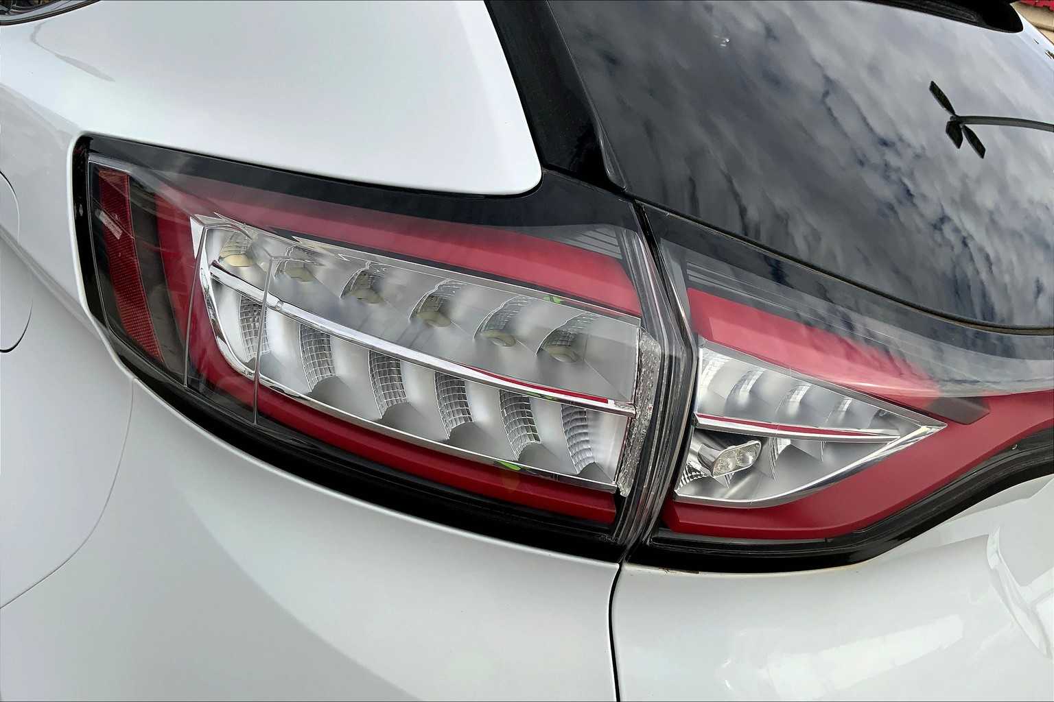 2017 Ford Edge SEL photo 25