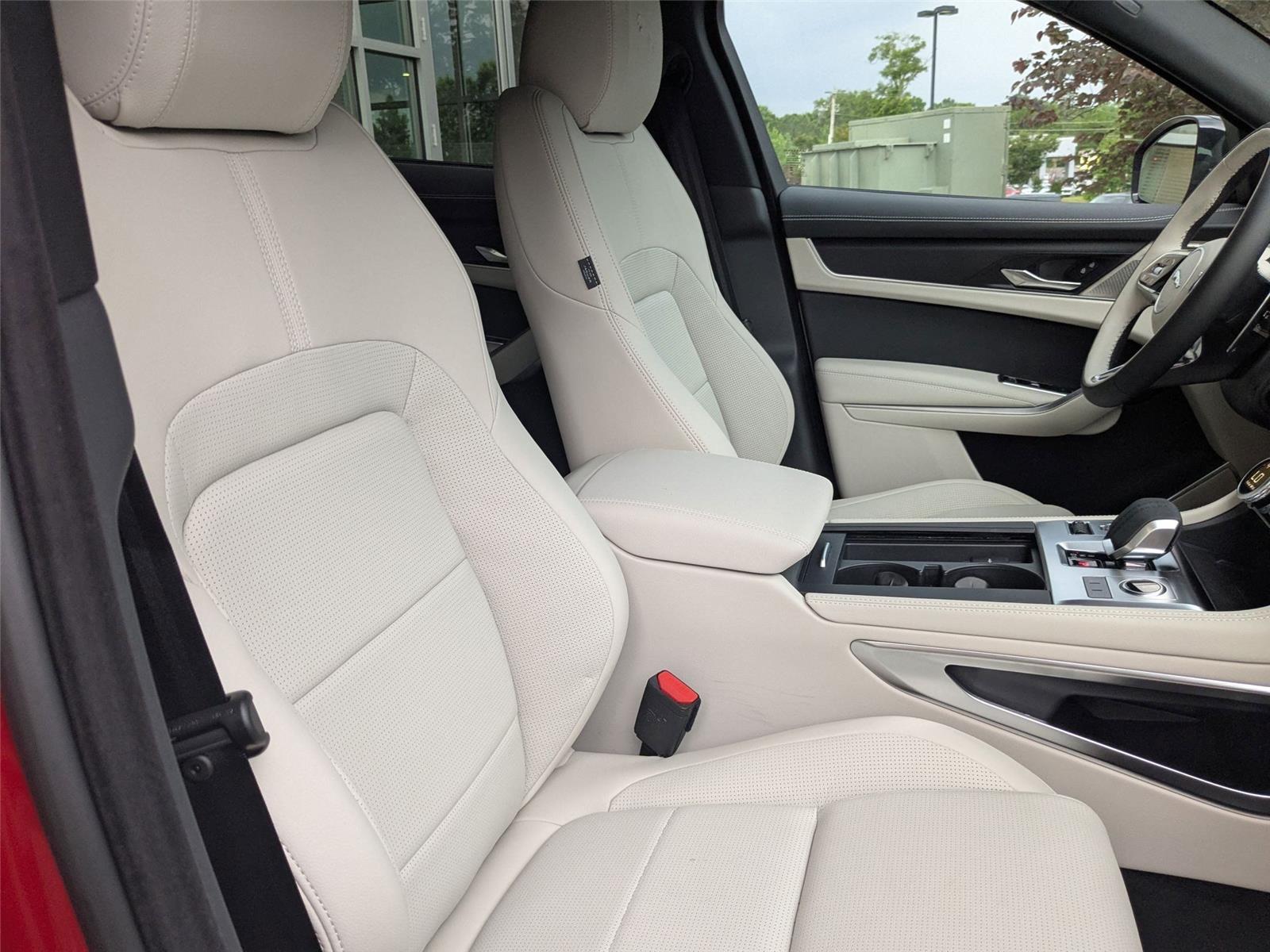 2026 Jaguar F-PACE P250 R-Dynamic S photo 33