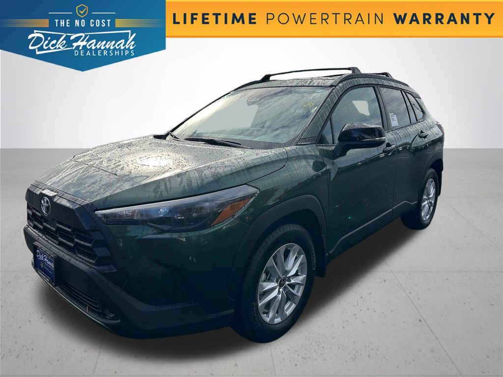 2026 Toyota Corolla Cross LE's photo