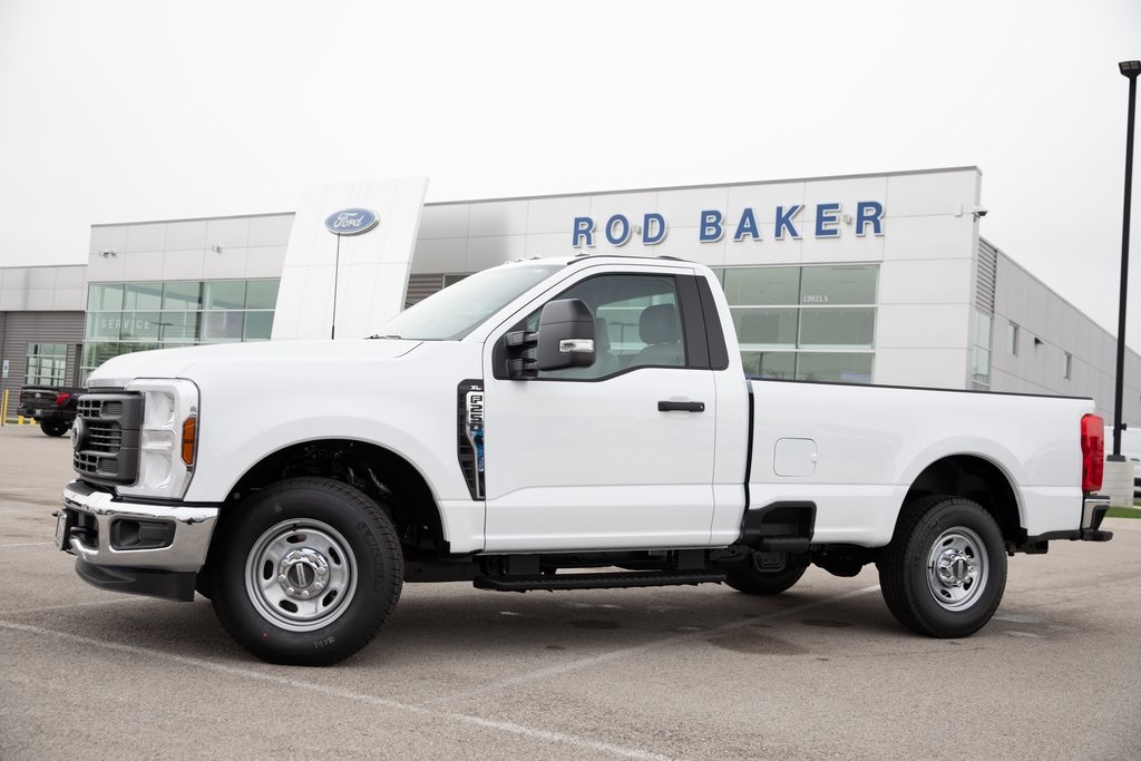 2025 Ford F-250 XL photo 3