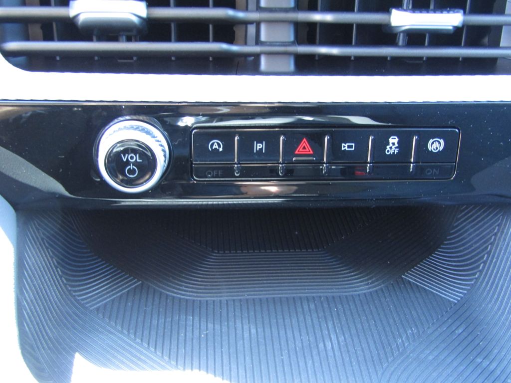 2025 Ford Explorer photo 20