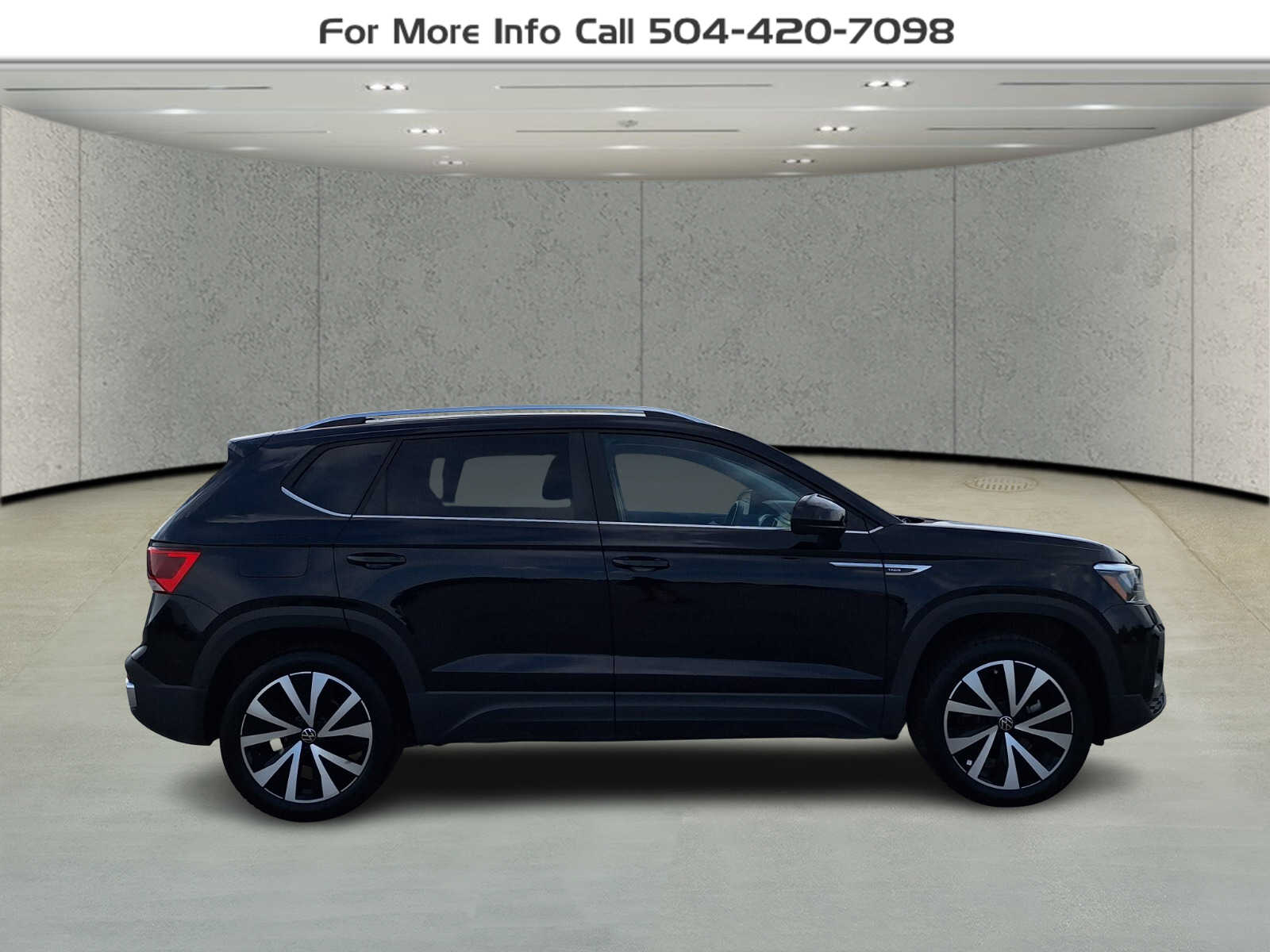 2024 Volkswagen Taos SE photo 4