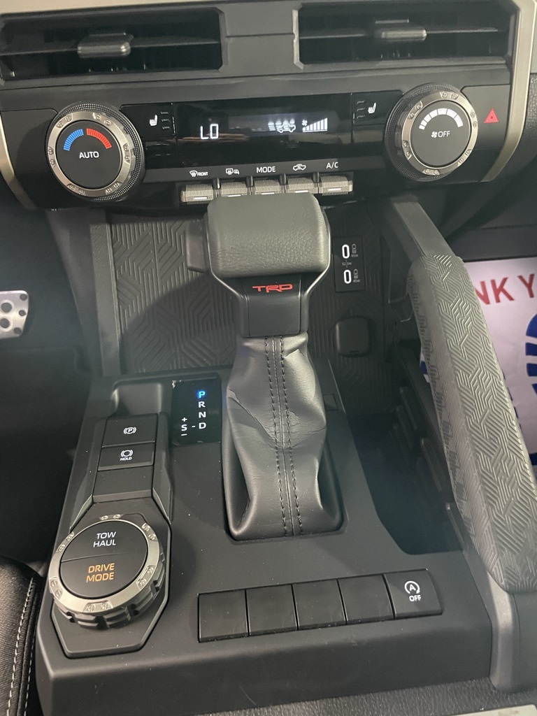 2025 Toyota Tacoma photo 31