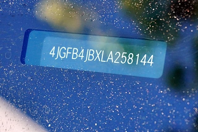 Used 2020 Black Mercedes-Benz GLE 350 image 41