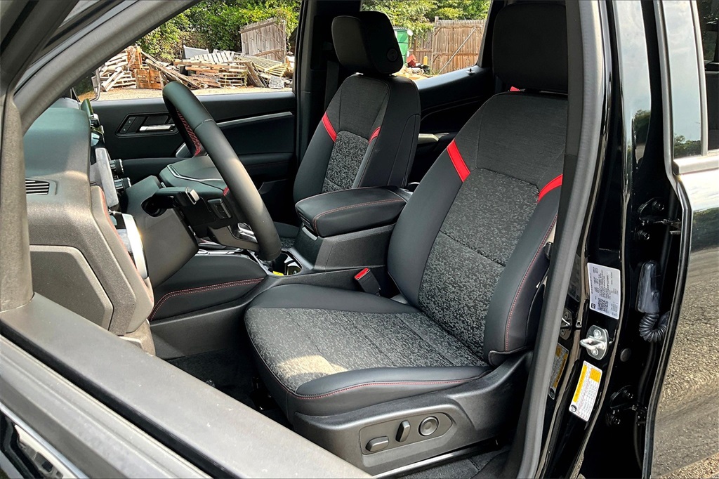 2023 Chevrolet Colorado Z71 photo 20