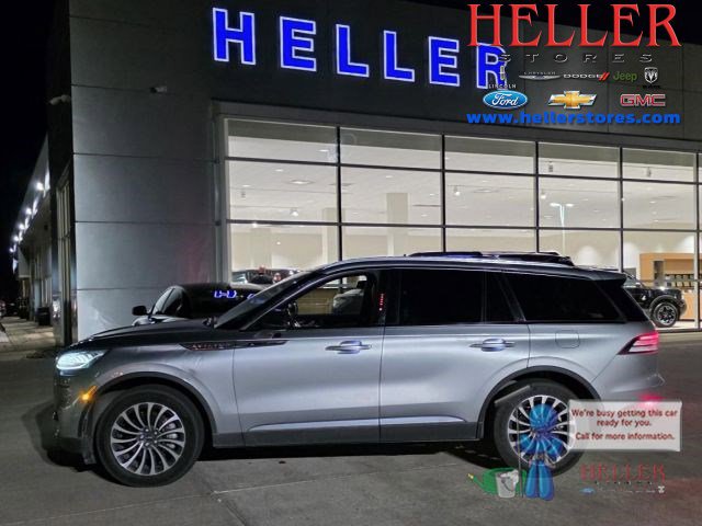 2022 Lincoln Aviator Reserve's photo