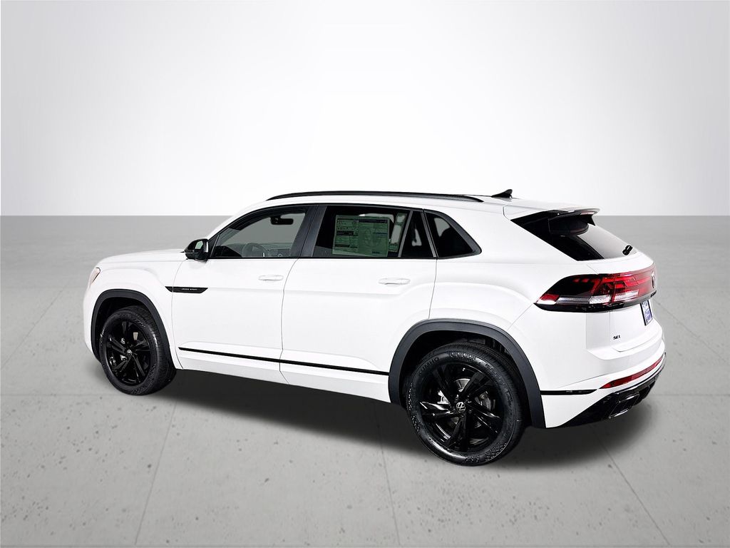 2025 Volkswagen Atlas Cross Sport SEL R-Line photo 8
