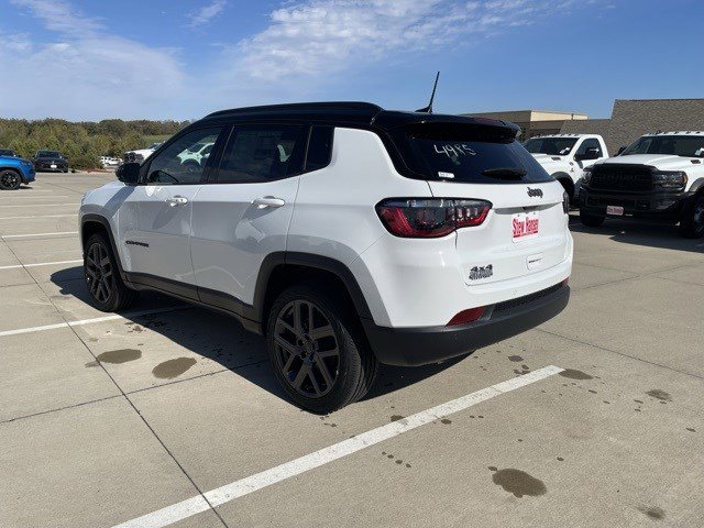 2026 Jeep Compass Limited Altitude photo 2