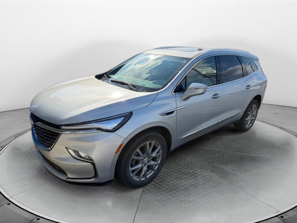 2022 Buick Enclave Essence's photo