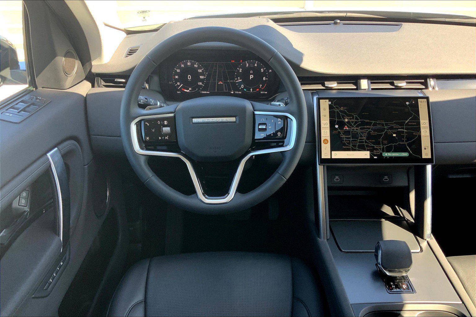 2024 Land Rover Discovery Sport S photo 4