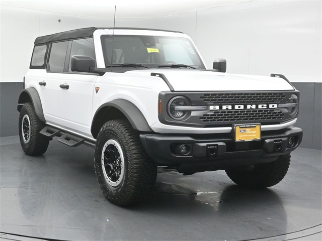 2023 Ford Bronco 4-Door Badlands's photo