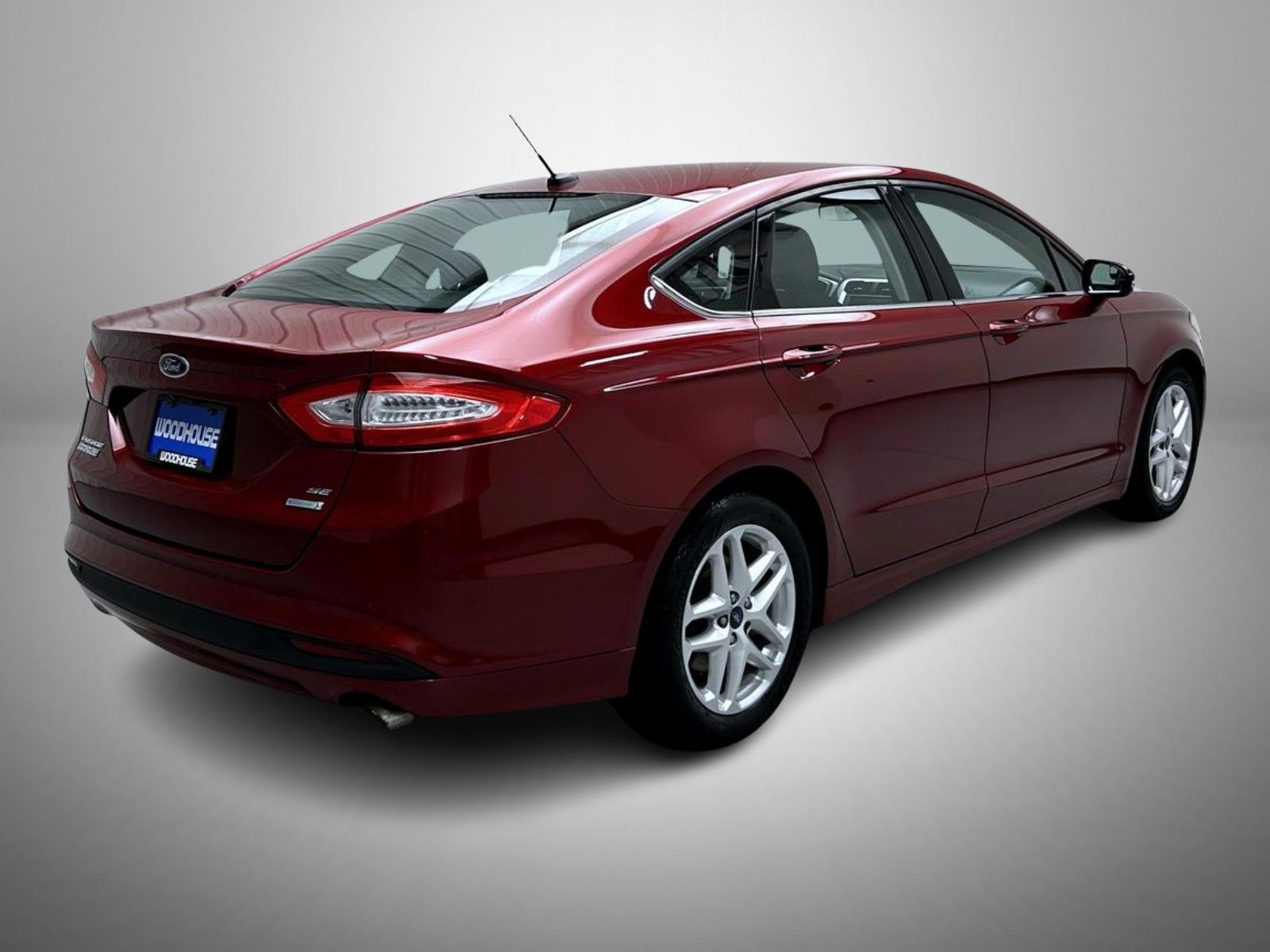 2016 Ford Fusion SE photo 5