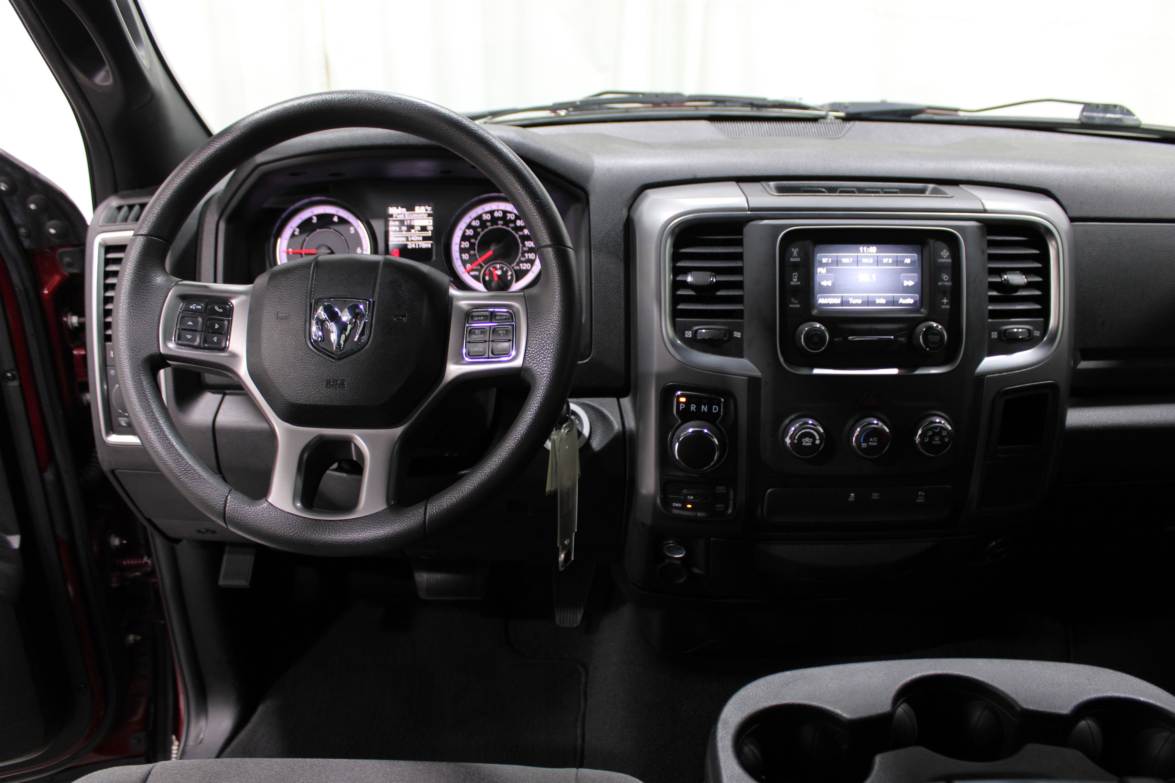 2022 Ram 1500 Classic Warlock photo 2