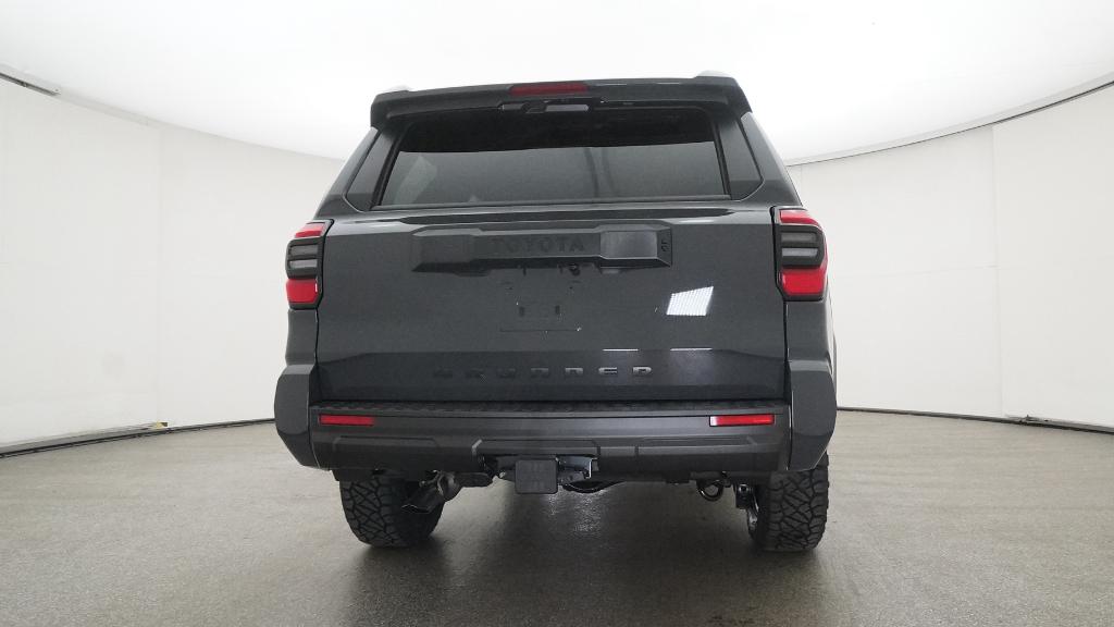 2025 Toyota 4Runner SR5 photo 17