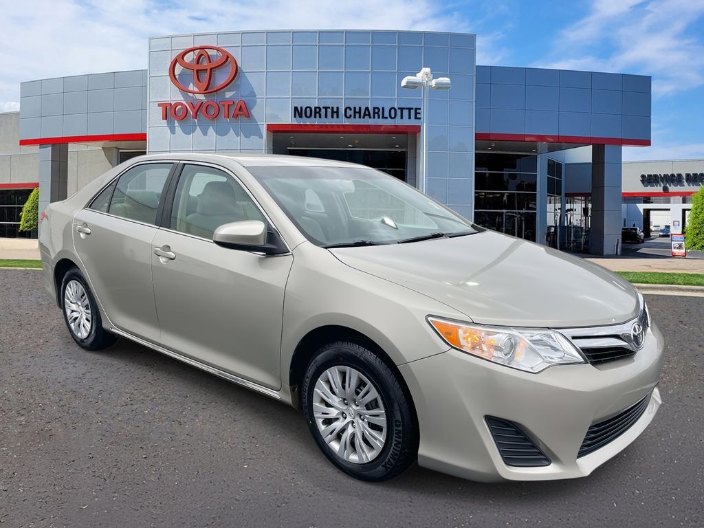 2014 Toyota Camry LE