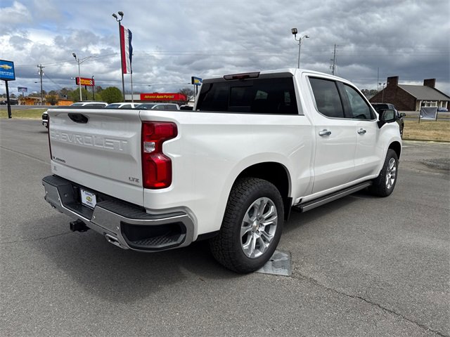 2025 Chevrolet Silverado 1500 LTZ photo 5