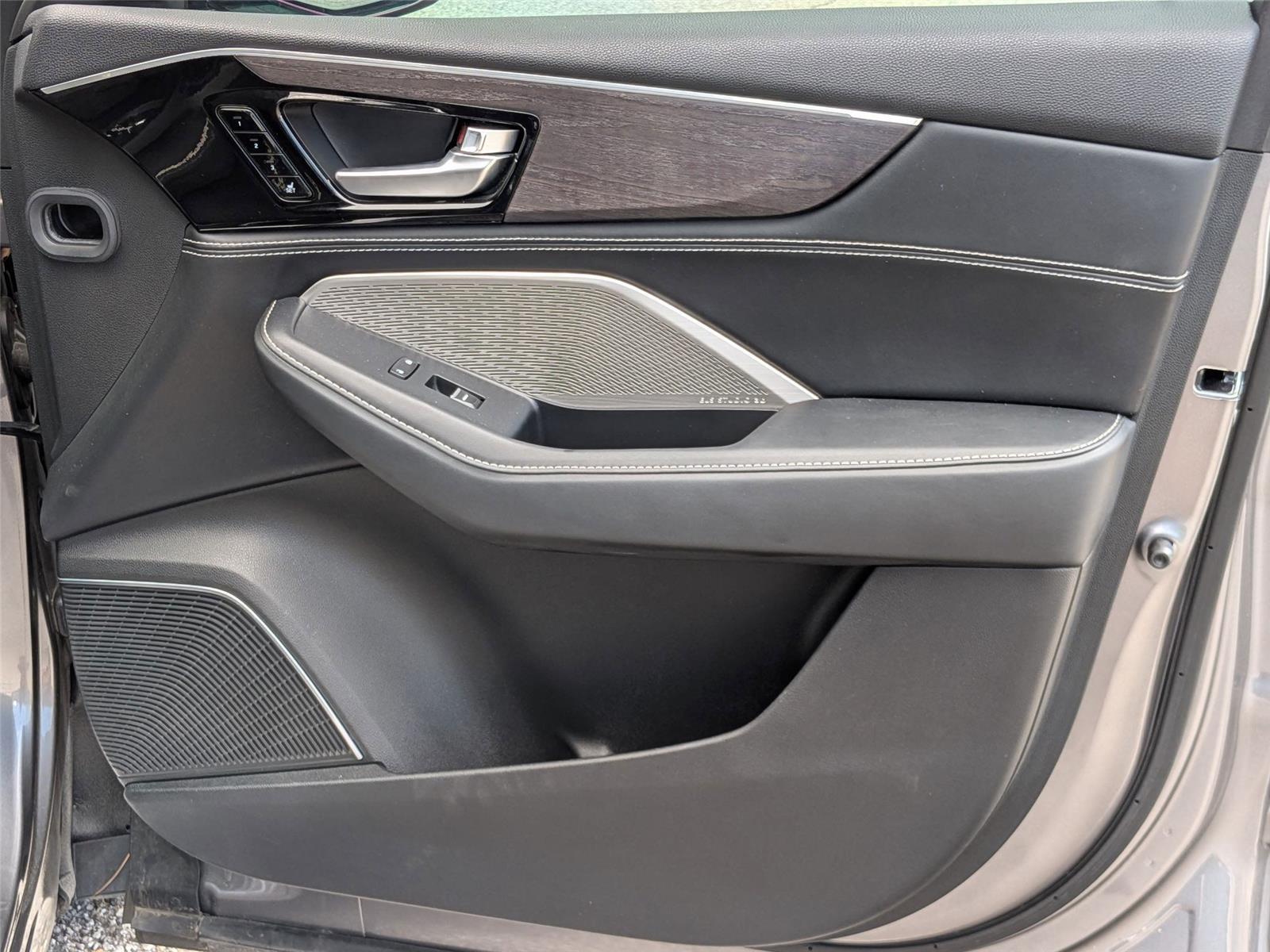 2022 Acura MDX Advance photo 38