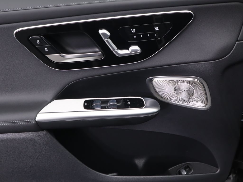 2026 Mercedes Benz GLC 300 4MATIC photo 24