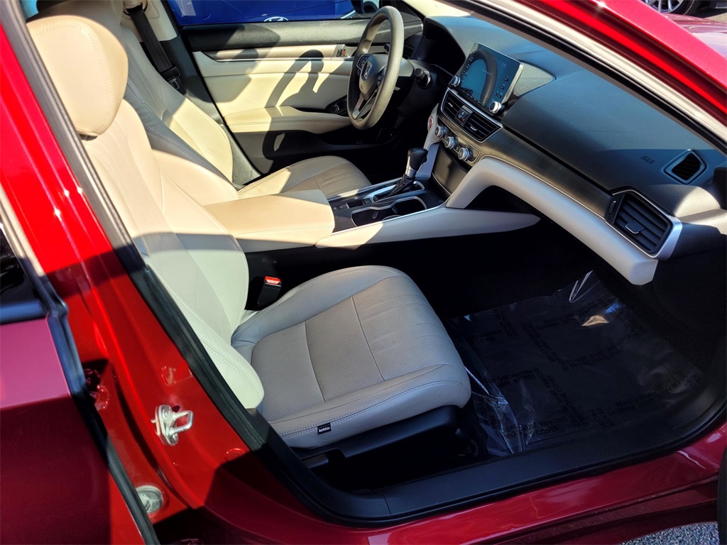 2019 Honda Accord LX photo 17