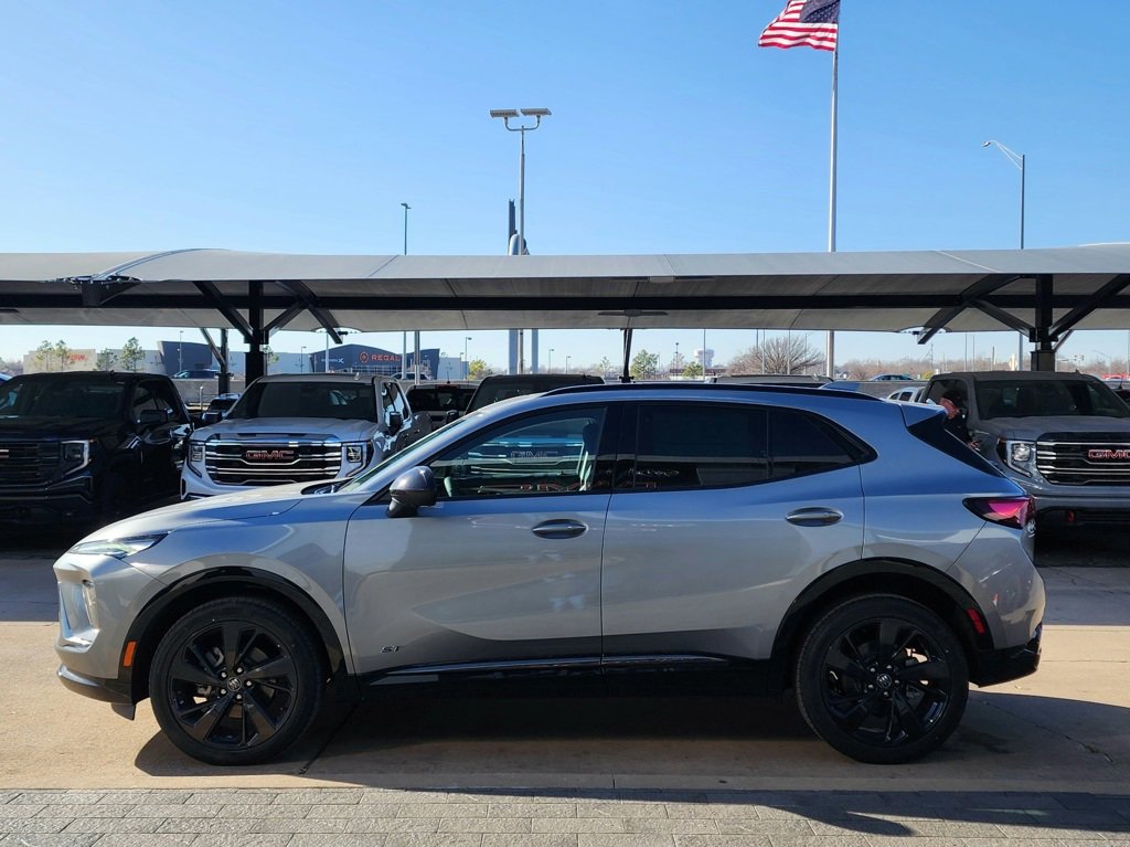 2025 Buick Envision Sport Touring photo 3