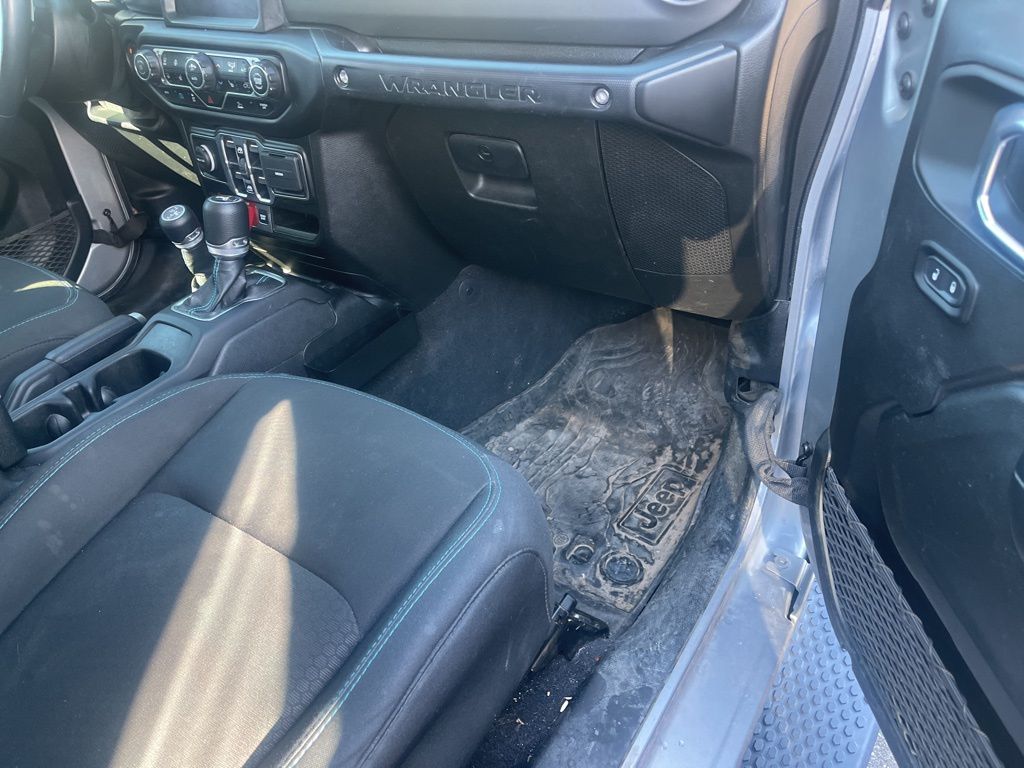 2021 Jeep Wrangler Unlimited Rubicon 4xe photo 21
