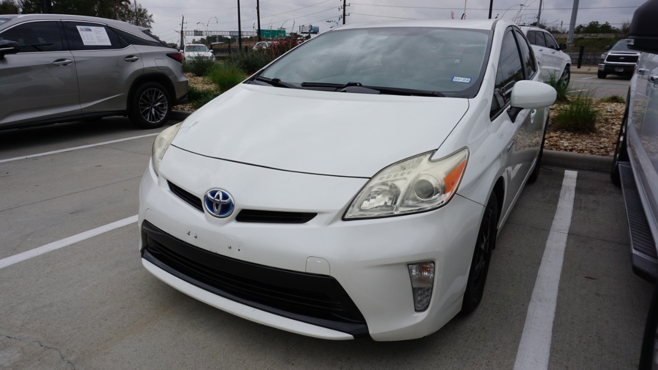 2015 Toyota Prius Three's photo