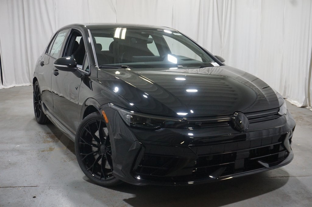 2025 Volkswagen Golf R photo 4