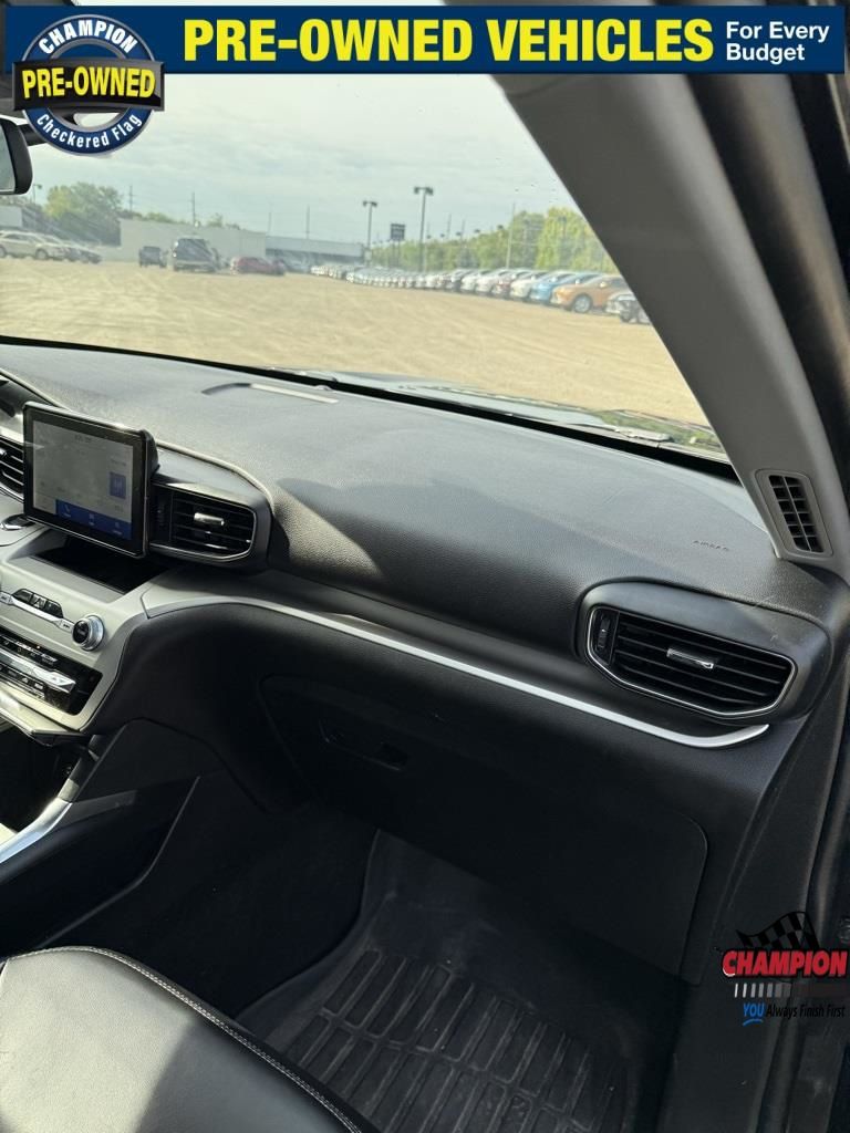 2021 Ford Explorer XLT photo 28