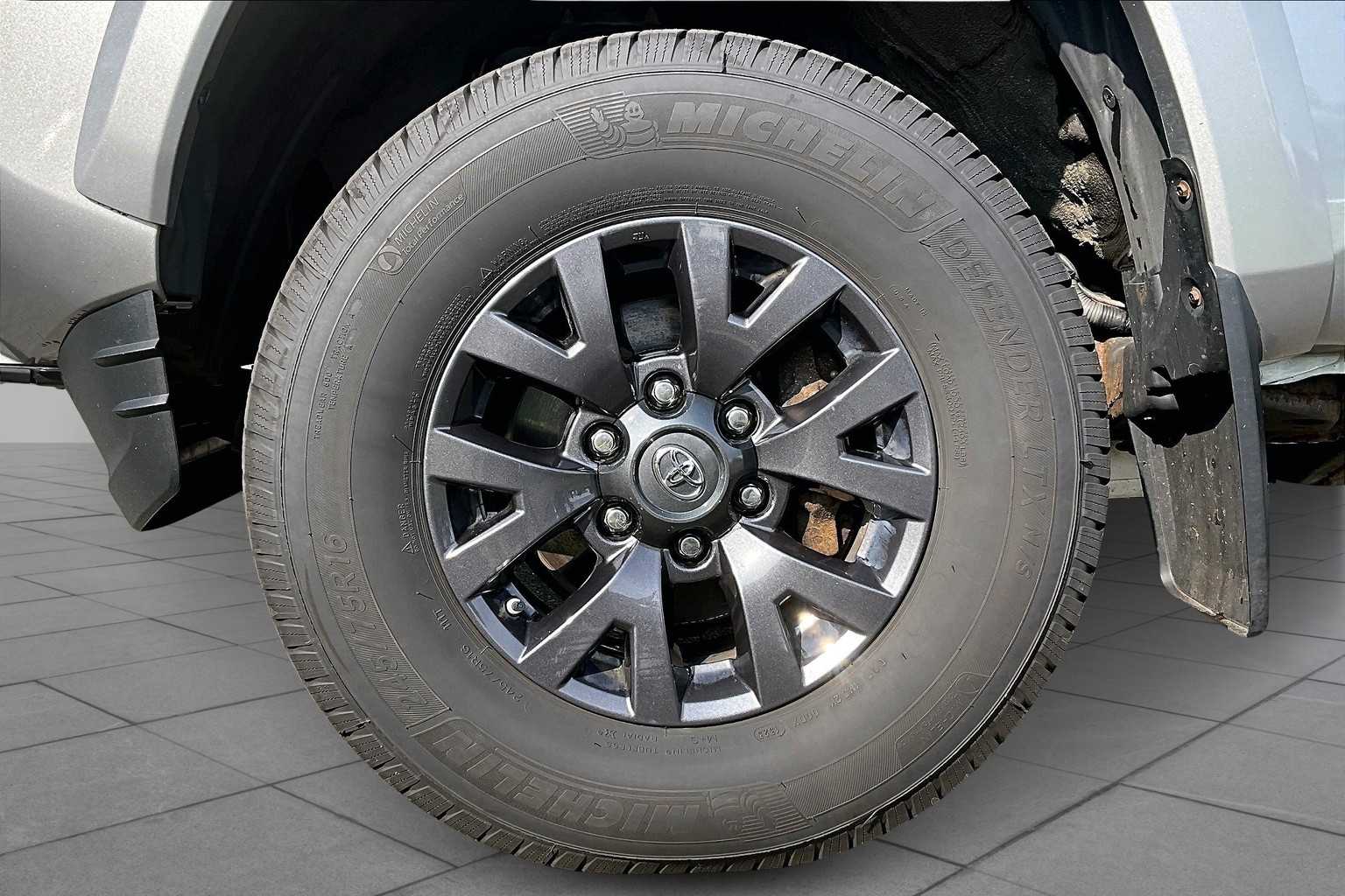 2020 Toyota Tacoma SR5 Double Cab V6 photo 10