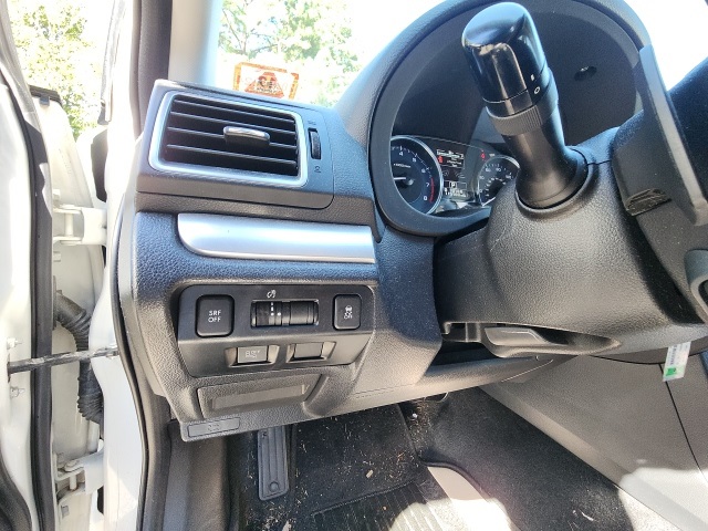 2016 Subaru Crosstrek 2.0i Premium photo 11